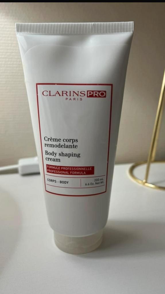 Clarins Pro herstellende lichaamscrème 200 ml verzegeld, Handtassen en Accessoires, Uiterlijk | Lichaamsverzorging, Nieuw, Bodylotion, Crème of Olie