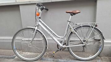 Damesfiets 7 speed ringslot beschikbaar voor biedingen