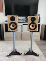 B&W bookshelf + speaker stands + bekabeling, Audio, Tv en Foto, Luidsprekerboxen, Overige merken, Ophalen of Verzenden, Zo goed als nieuw