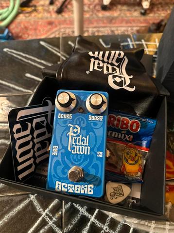 Pedal pawn Octone octave fuzz  beschikbaar voor biedingen