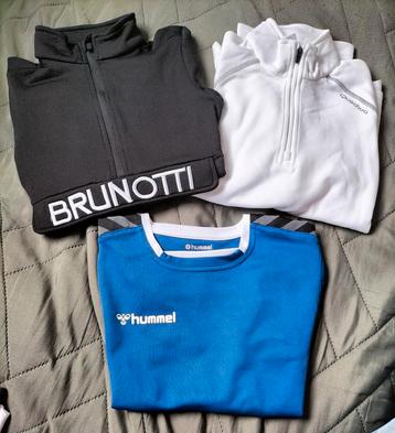 Drie sport truitjes kinderen  beschikbaar voor biedingen