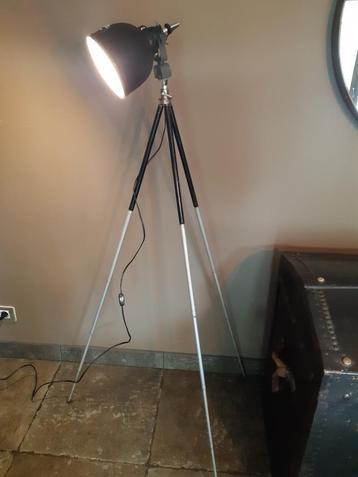 antieke staanlamp OCEAN beschikbaar voor biedingen