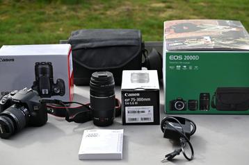 CANON EOS 2000D met 2 lenzen, Enlèvement, Comme neuf, Reflex miroir, Canon