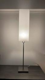 Witte plastic abajour tafellamp, Huis en Inrichting, Lampen | Vloerlampen, Ophalen, Zo goed als nieuw