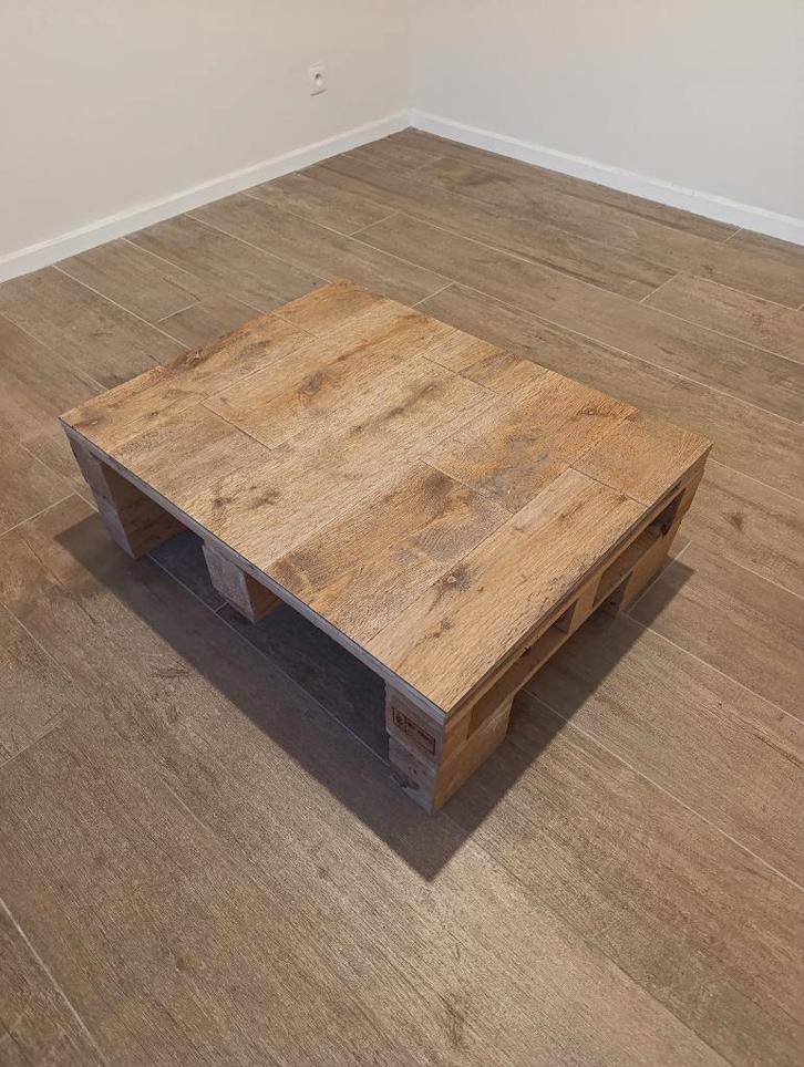 Rustiek handgemaakt salontafeltje, Huis en Inrichting, Tafels | Salontafels, Gebruikt, Minder dan 50 cm, 50 tot 100 cm, 50 tot 100 cm