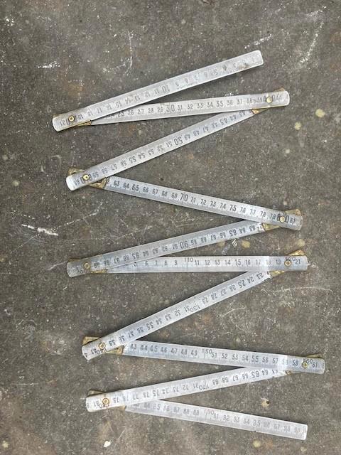 ANCIEN COMPTEUR PLIANT EN DURALUMIN, Antiquités & Art, Antiquités | Outils & Instruments, Enlèvement ou Envoi