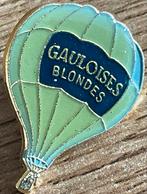 Pin GAULOISSES BLONDES sigaretten, Ophalen of Verzenden, Zo goed als nieuw, Merk, Speldje of Pin