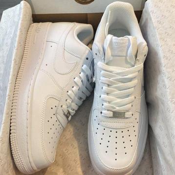 AirForce 1 (AF1) wit beschikbaar voor biedingen