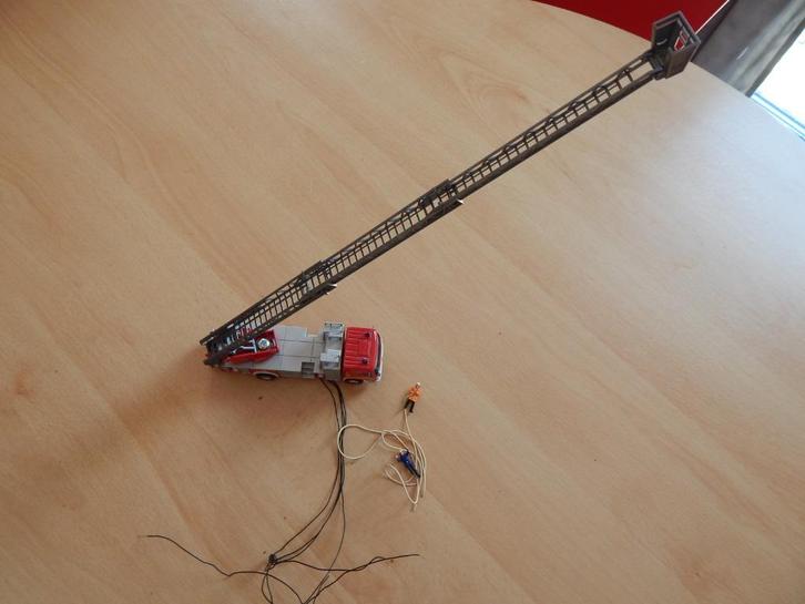 Camion-échelle H0 des sapeurs-pompiers, lumière non testée, Hobby & Loisirs créatifs, Trains miniatures | HO, Utilisé, Pont, Tunnel ou Bâtiment