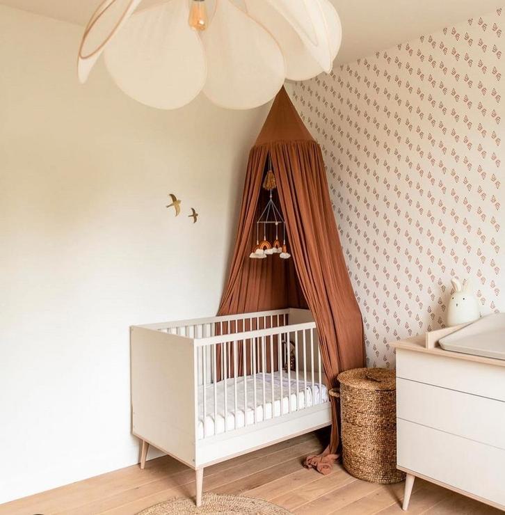 Meegroeibed quax flow (kleerkast en commode ook te koop), Kinderen en Baby's, Kinderkamer | Complete kinderkamers, Zo goed als nieuw