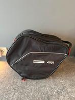Givi tunnel tas (scooters), Motoren, Accessoires | Koffers en Tassen, Ophalen of Verzenden, Zo goed als nieuw