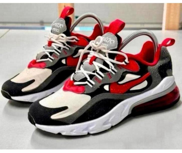 Baskets Nike Air Max 270 React GS - 38,5 NOUVELLES garçons, Vêtements | Hommes, Chaussures, Neuf, Baskets, Blanc, Enlèvement ou Envoi