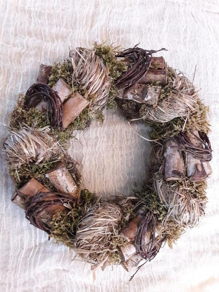 Krans met twijgjes, zeegras en mos, Maison & Meubles, Accessoires pour la Maison | Couronnes, Comme neuf, Enlèvement ou Envoi