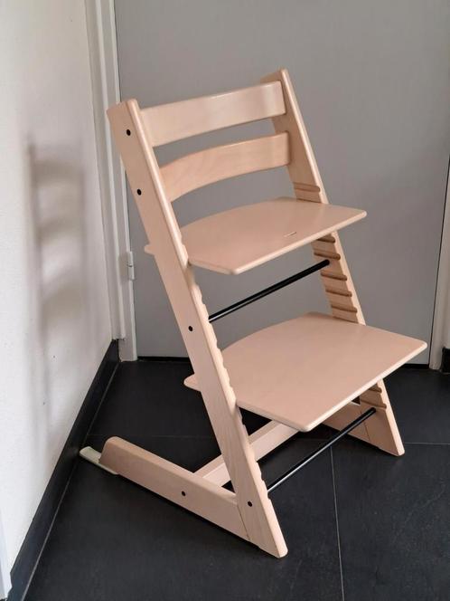 Stokke Tripp Trapp kinderstoel NIEUW MODEL in whitewash, Kinderen en Baby's, Kinderstoelen, Zo goed als nieuw, Meegroeistoel, Aanschuifbaar