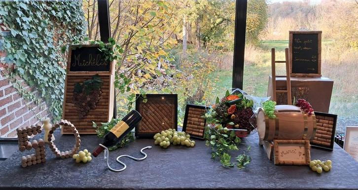 Lot thème vin fête anniversaire mariage, Hobby & Loisirs créatifs, Articles de fête, Comme neuf, Enlèvement