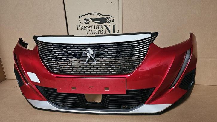 Voorbumper Peugeot 2008 II 2 LED RADAR Origineel bj.2019-, Autos : Pièces & Accessoires, Carrosserie & Tôlerie, Pare-chocs, Peugeot