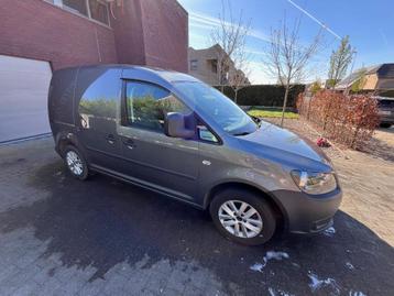 VW Caddy Bestelwagen, Auto's, Bestelwagens en Lichte vracht, Zwart, 149 g/km, Volkswagen, Alcantara