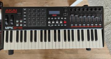 À vendre : Akai MPK 249 - Clavier MIDI professionnel, Muziek en Instrumenten, Midi-apparatuur, Ophalen, Zo goed als nieuw