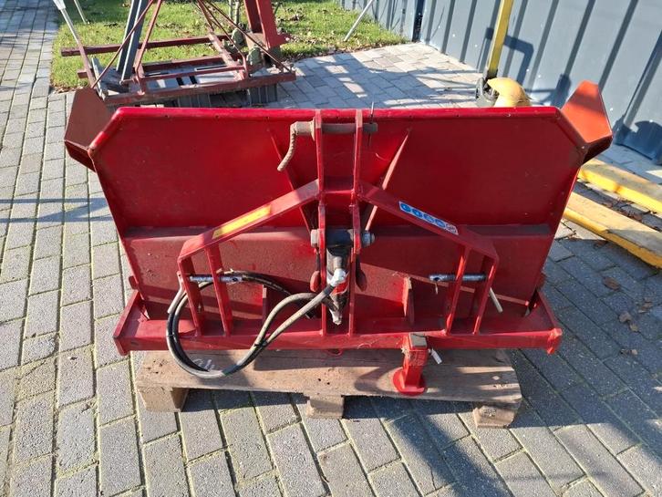 kipbak met Piston kippend, Zakelijke goederen, Landbouw | Werktuigen, Grondbewerking, Ophalen