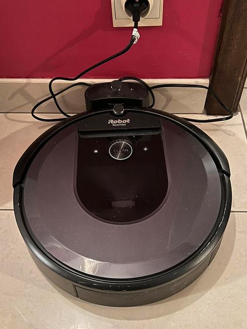 iRobot Roomba i7, Elektronische apparatuur, Stofzuigers, Gebruikt, Robotstofzuiger, Reservoir, Ophalen