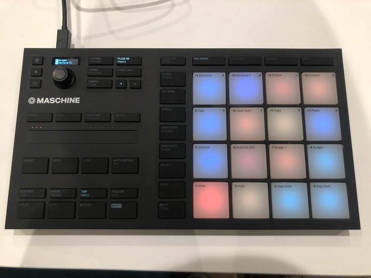 Native instruments maschine mikro mk3, Muziek en Instrumenten, Midi-apparatuur, Zo goed als nieuw, Ophalen