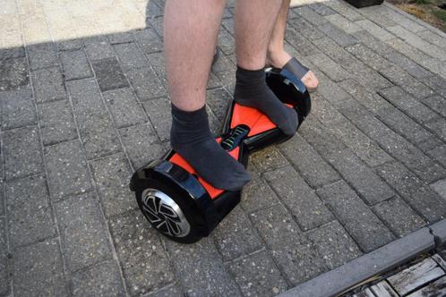 Hoverboard Zwart met rood, Fietsen en Brommers, Overige Fietsen en Brommers, Zo goed als nieuw, Ophalen
