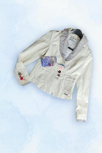 Desigual blazer maat 36 nooit gedragen beschikbaar voor biedingen