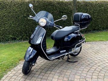 Vespa 300 GTS ie van 2014 - 8.700 km - uitstekende staat! beschikbaar voor biedingen