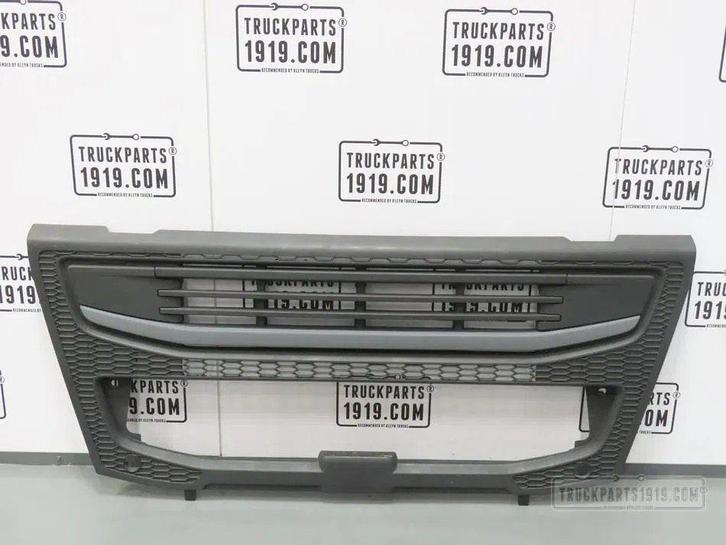 Volvo 84577628 | Ondergrille FM, Autos : Pièces & Accessoires, Pièces camion, Volvo, Carrosserie et Tôlerie, Utilisé, Enlèvement