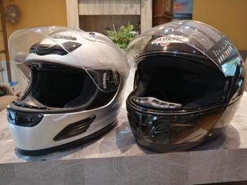Motorhelmen M/L beschikbaar voor biedingen