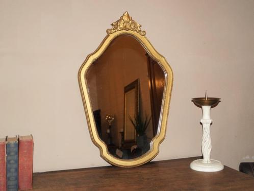 Oude gouden Louis XV spiegel met kuif H 70cm B 45cm, Huis en Inrichting, Woonaccessoires | Spiegels, Gebruikt, Minder dan 50 cm