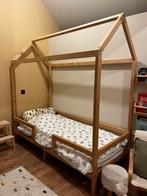 Kinderbed - huisjesbed, Ophalen, Zo goed als nieuw, Lattenbodem