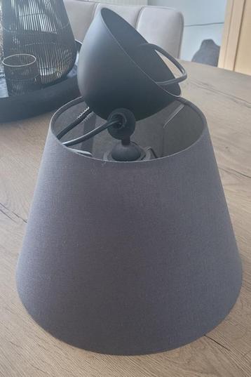Lampenkap beschikbaar voor biedingen