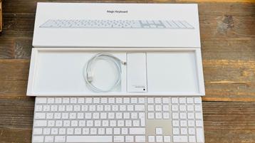 Apple Azerty toetsenbord + numeric beschikbaar voor biedingen