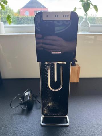 Elektrische Sodastream-machine beschikbaar voor biedingen