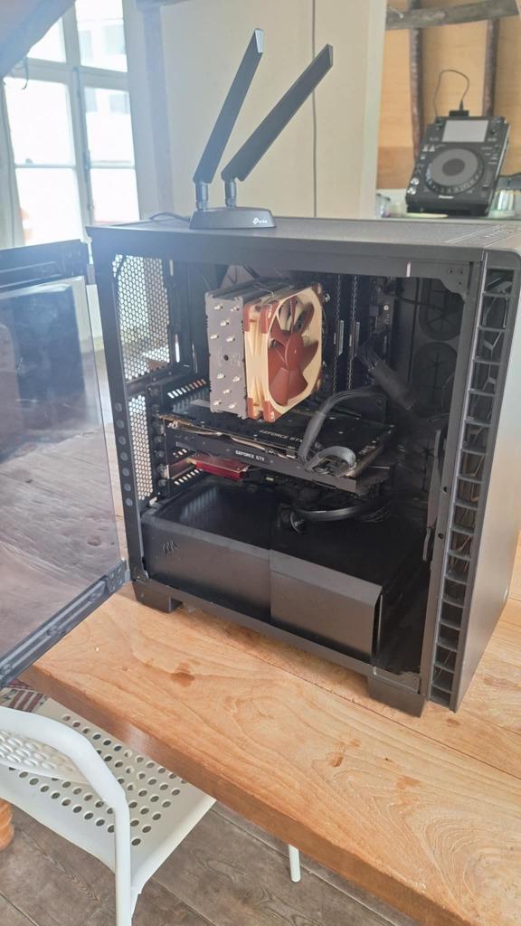 gaming / werk pc: gtx 1080 / i7 7700k 16gb ram / ssd + hdd, Computers en Software, Desktop Pc's, Gebruikt, HDD, SSD, Met videokaart