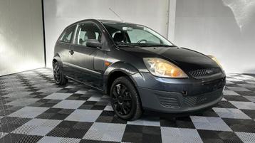 Ford Fiesta 1.3i essence année 2006 133000 km  disponible aux enchères