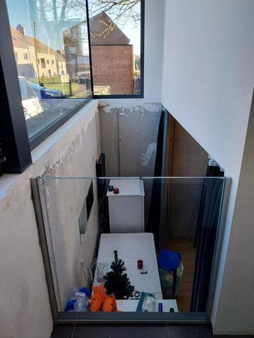 Glazen balustrade met bevestigingsprofielen, Ophalen, 80 tot 120 cm, 80 tot 120 cm, Zo goed als nieuw