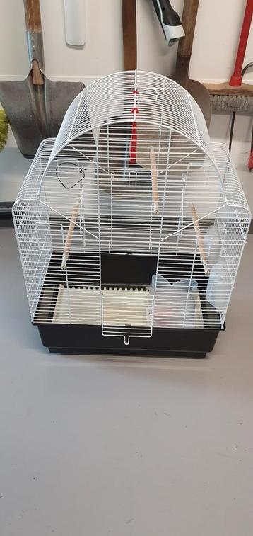 Cage à oiseaux - 30 cm x 50 cm x 70 cm (L x l x h) + sable,, Enlèvement, Comme neuf, Cage à oiseaux