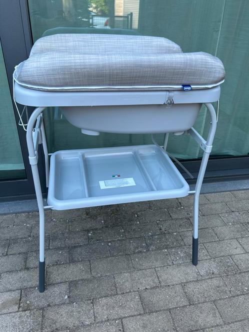 Chicco Verzorgingstafel met Badje – In goede staat, Kinderen en Baby's, Badjes en Verzorging, Badje, Ophalen