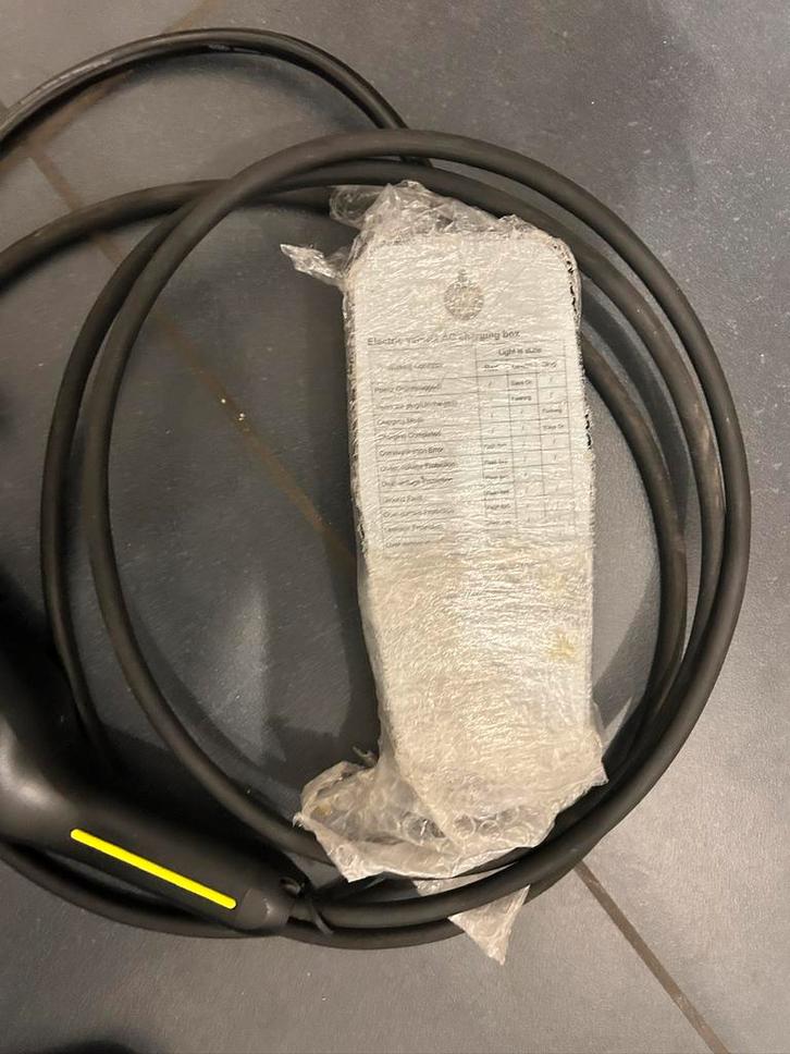 Mobiele thuislader type 2 vanaf stopcontact, Auto diversen, Laadpalen, Zo goed als nieuw, Laadkabel, Ophalen of Verzenden