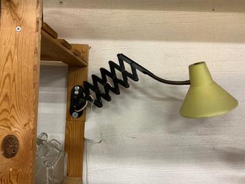 Vintage Schaarlamp beschikbaar voor biedingen