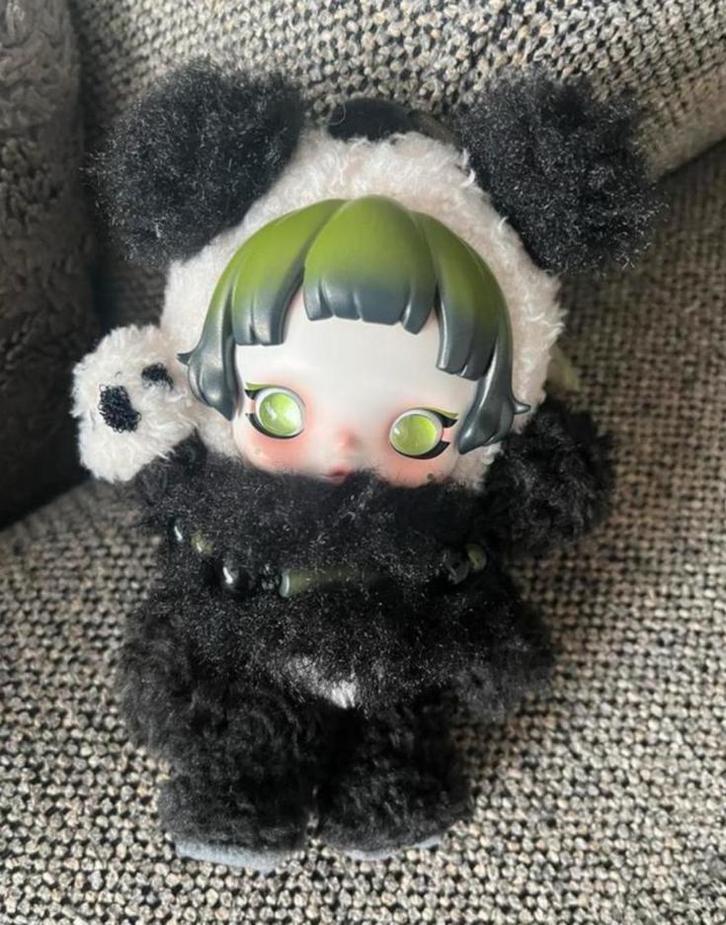 Pop mart SKULLPANDA Lazy Panda sealed/new, Verzamelen, Poppetjes en Figuurtjes, Nieuw, Ophalen