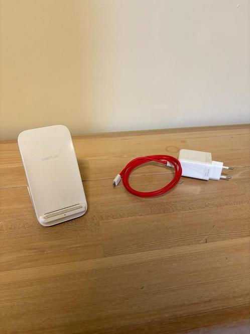 OnePlus Warp Charge Draadloze Oplader 50W met Standaard, Telecommunicatie, Mobiele telefoons | Telefoon-opladers, Ophalen of Verzenden