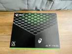 Xbox Series X - 1TB avec 2 manettes, Games en Spelcomputers, Spelcomputers | Xbox Series X en S, Ophalen of Verzenden, Zo goed als nieuw