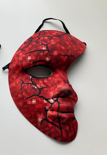 Halloween masker - kapotte pop - nieuw beschikbaar voor biedingen