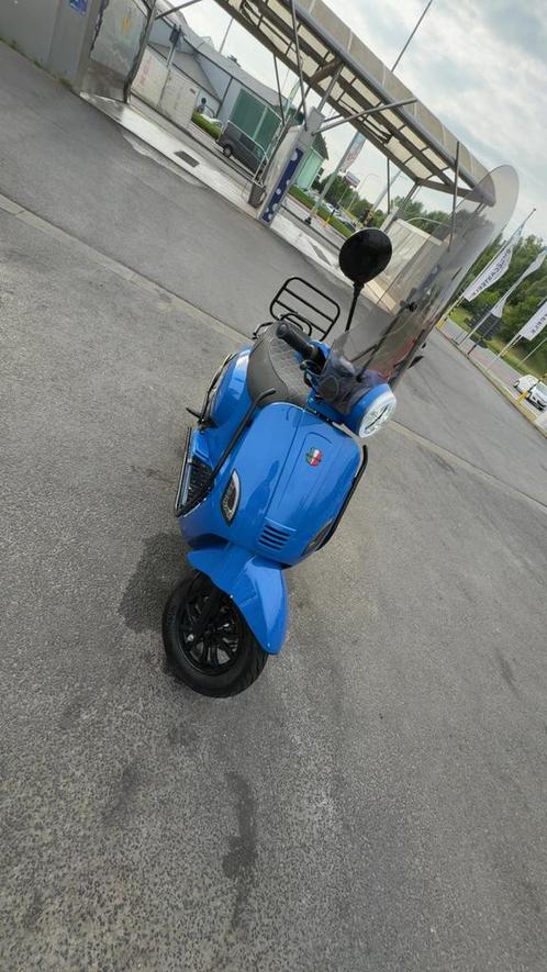 Gts toscana A klasse, Fietsen en Brommers, Scooters | Vespa, Zo goed als nieuw, Benzine, Ophalen