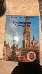 Dwalen door Antwerpen, Ophalen of Verzenden, Zo goed als nieuw