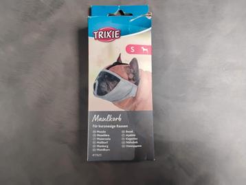 Muilkorf voor kleine honden met platte snuit beschikbaar voor biedingen