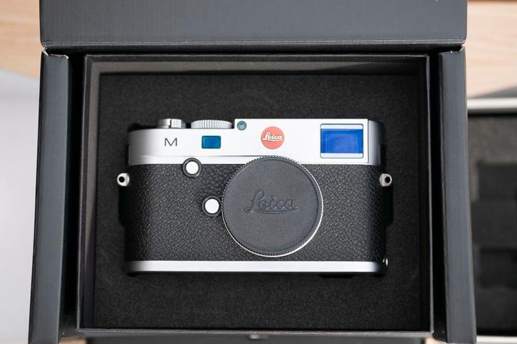 Leica M (TYP 240) SILVER (10771), TV, Hi-fi & Vidéo, Appareils photo numériques, Comme neuf, Compact, Autres Marques, Sans zoom optique